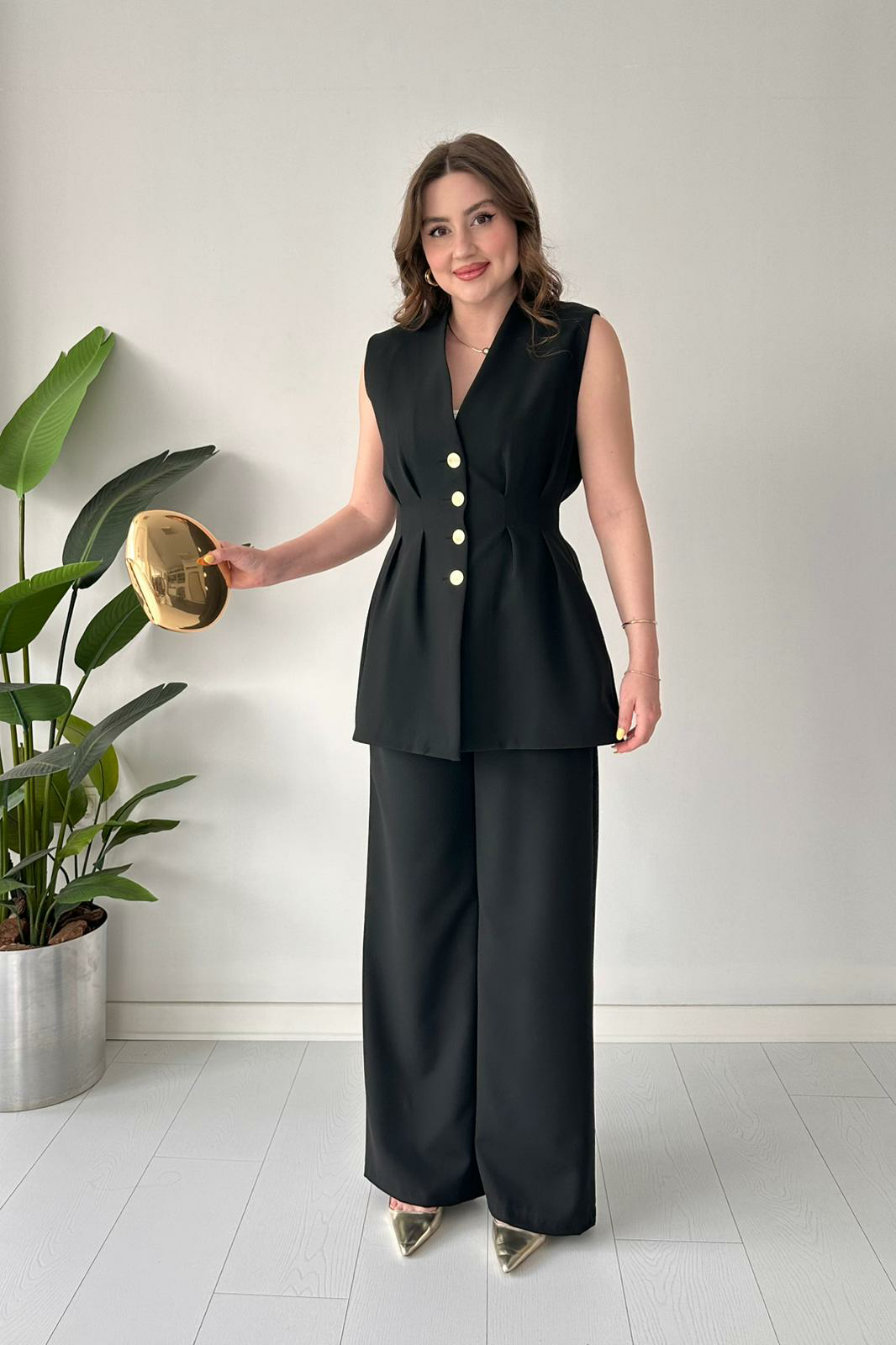 Pinstripe Pleated 2-Piece Blazer & Pants Set – Modern Fit