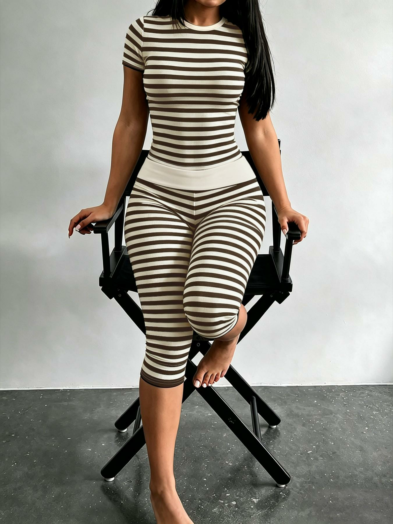 Striped 2-Piece Lounge Set – Slim Crop Top & High Waist Capri